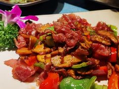 -香巴拉云南餐厅(华莱坞店)