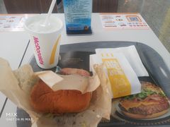 -麦当劳(鄂尔多斯机场店)