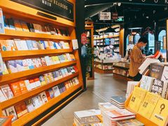 -西西弗书店&矢量咖啡(凯德晶萃广场店)