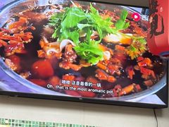 -晓彭肥肠鸡·泡椒鸡火锅(水木天地店)