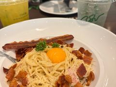 -Chom Cafe and Restaurant