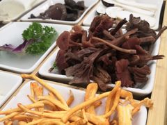 -阿鹏故事野生菌火锅(古城店)