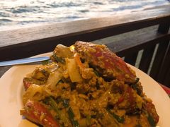 咖喱蟹-卷心菜和避孕套餐厅(Pattaya)