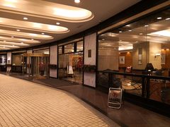 -深圳富苑皇冠假日套房酒店