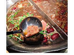 飞鱼籽墨鱼滑-湊湊火锅·茶憩(杭州湖滨银泰in77店)