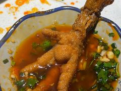 -爱你您·自家鱼塘·活水喷泉鱼火锅(八里店)