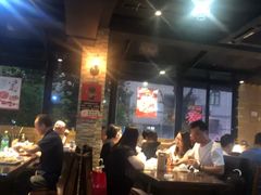 大堂-新疆烧烤王(广灵店)