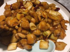 宫爆鸡丁-雲蜀龙阁·金牌水煮鱼(方庄店)