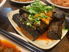 -爆炸头阿姨小四川正宗川味小吃(无任何分店)