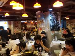 大堂-鲜入围煮花胶鸡海鲜火锅