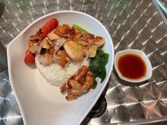 大块鸡扒肠仔拌饭-公仔堂港式茶餐厅(西村店)