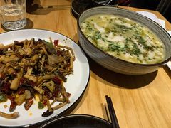 -十三式重庆江湖菜(金茂览秀城店)