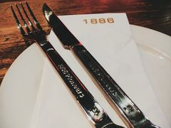 餐具摆设-1886德国汽车餐厅(外滩中央店)