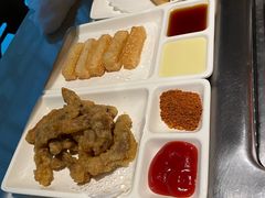 -海底捞火锅鲜切牛肉主题店(长寿路店)
