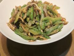 -黄泥岗·地道湖北菜(奥特莱斯店)