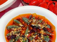 -肥小宝·金牌油焖大虾(襄阳龙虾地标店)