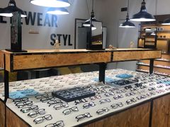 -罗伯特眼镜·蔡司官方授权(罗湖国贸店)