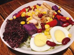 嫩煎鸡肉紫米沙拉-68度C COFFEE(丞相府店)