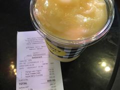 -莓园冰淇淋店
