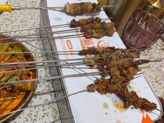 -小董哥烤串·爆汁大油边(故宫店)