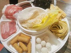 -鸡遇虾煲干锅火锅(小寨金莎店)
