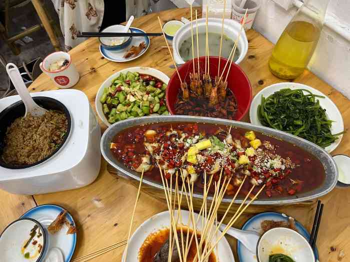 山城饭局·市井江湖菜(南坪万达店)-"位置也很好找,就在优衣库对面