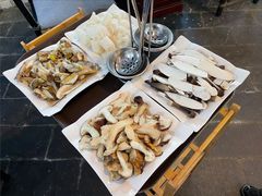 -蘑统田下·野生菌火锅