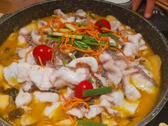 -山城外·非遗酸菜鱼(新都汇融店)