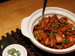 马仕金牌肥肠煲-马仕玖煲·融合菜·酥不腻烤鸭(人大店)