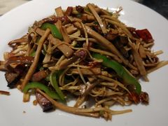 -梁家大院•农家菜(昆山会展中心店)