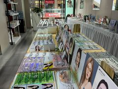 -零度眼镜·宝视友·蔡司依视路(吾悦花街店)