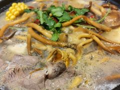 -九寨沟特色牦牛肉汤锅