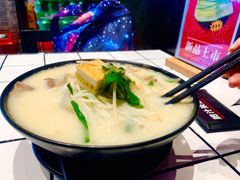 豚骨上汤小锅米线-肥汁米蘭香港米线(长宁来福士店)