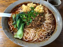 -丁丁猫重庆小面(徐州路店)