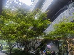 -瑞虹新天地月亮湾