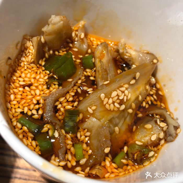 无二老坛子酸菜鱼(西城红场店)流口水的毛肚图片