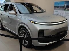 -理想汽车(世纪汇店)