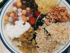 -佬土鹅肠火锅(中建大观店)