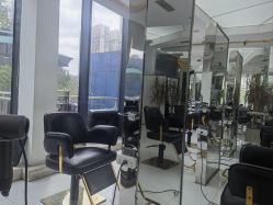 -CUT CUT Hair Salon