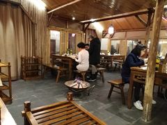 大堂-好汉锅园林秘制老火锅 柴火霸王鸡(金沙店)