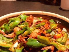 辣椒炒肉-鸽子侯·家宴·平价海鲜(市图书馆店)
