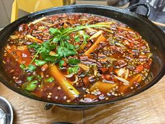-鸿顺老铁锅美蛙鱼府(解放碑店)