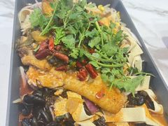 -鱼你在一起(浦东新陆家嘴滨江中心店)