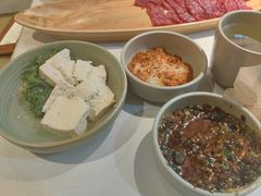 -左庭右院鲜牛肉火锅(金山万达店)