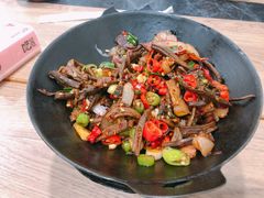 我最爱的干锅茶树菇炒腊肉-建辉湖南土菜馆(南大街店)