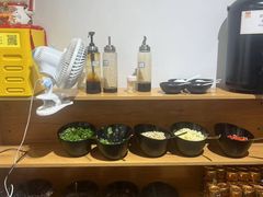 -独食火锅·半米屋台(直营总店)