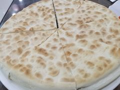 酱辣子锅盔-盛唐府乾州酸汤面