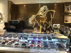面包甜点陈列柜-GODIVA(王府井apm店)