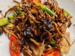 -吴越荣记苏州菜·松鼠桂鱼100%活鱼现做(斜塘老街店)