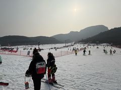 -济南卧虎山滑雪场